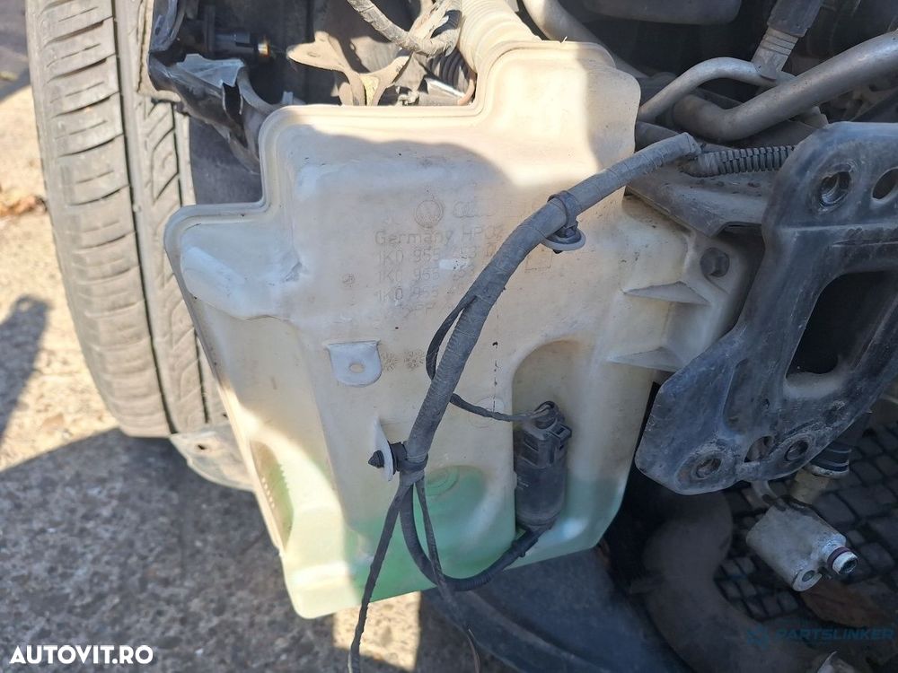 Vas/rezervor lichid de spalare parbriz SKODA OCTAVIA 1Z3 2004 - 2013 1K0955453D - 2