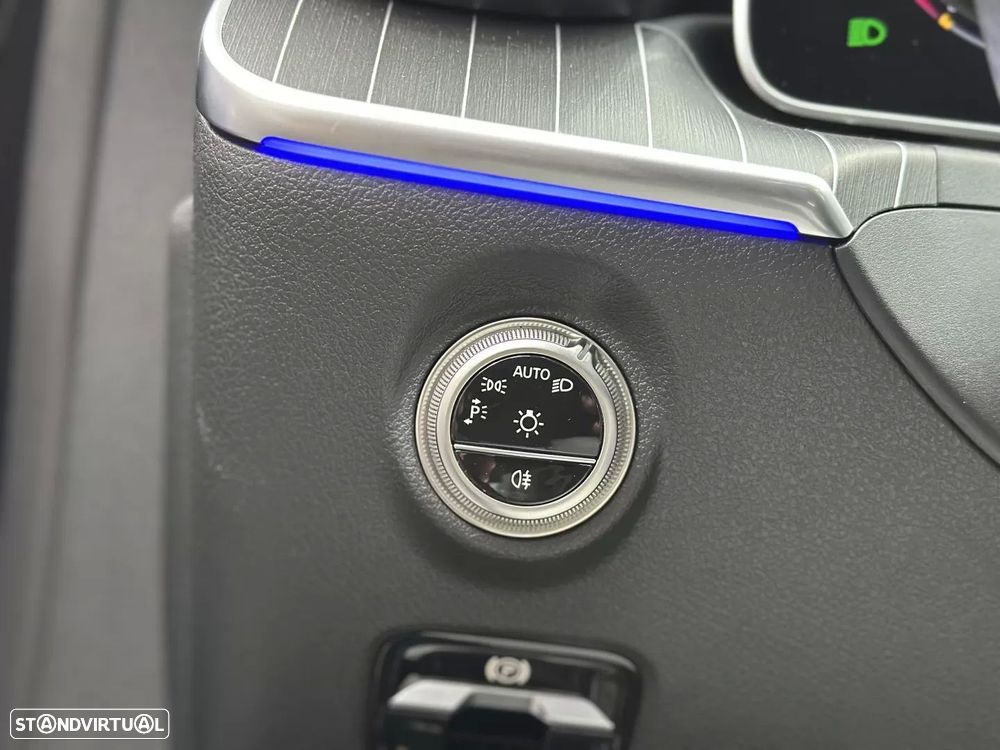 Mercedes-Benz C 300 e T 9G-TRONIC AMG Line - 39