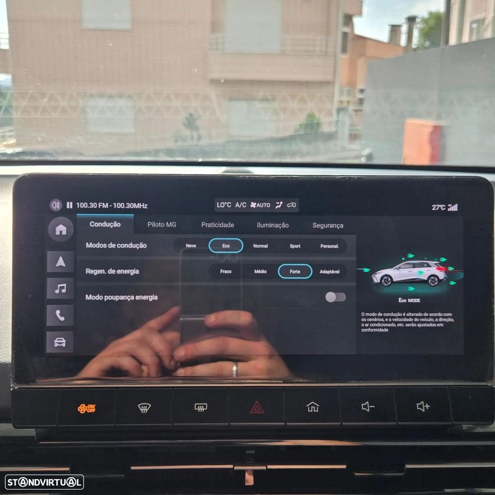 MG MG4 64 kWh Luxury - 19