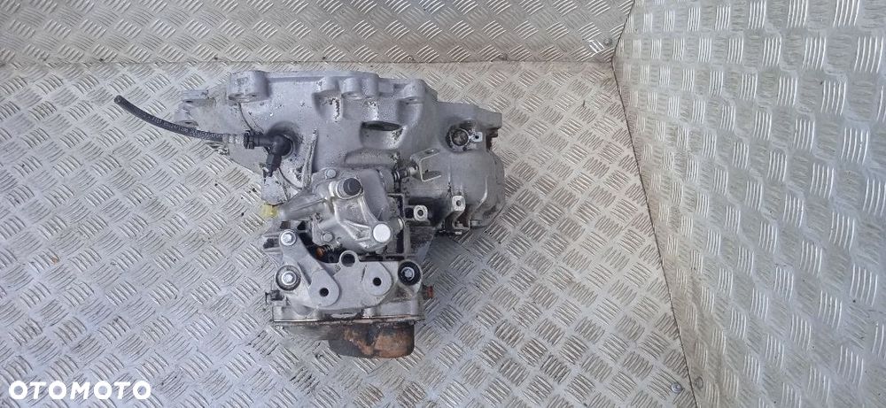 Skrzynia biegów F17W355 Opel - 3