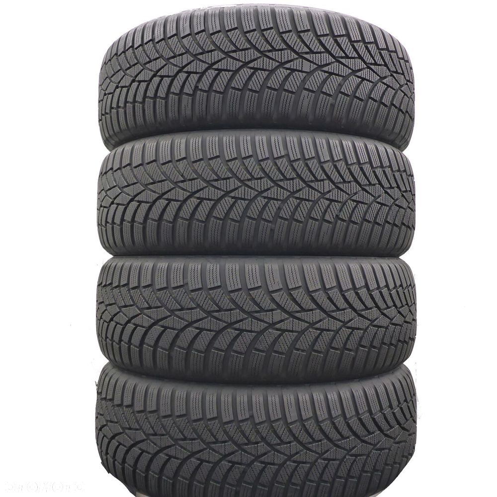 Opony 215/55/18 Toyo 215/55R18 99V XL Observe Zimowe 2021 7,8-8,8mm - 1