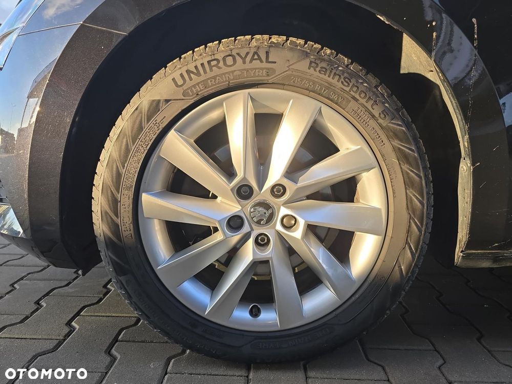 Skoda Superb 2.0 TDI SCR Style DSG - 9