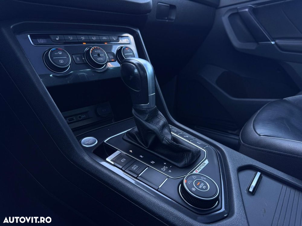 Volkswagen Tiguan - 12