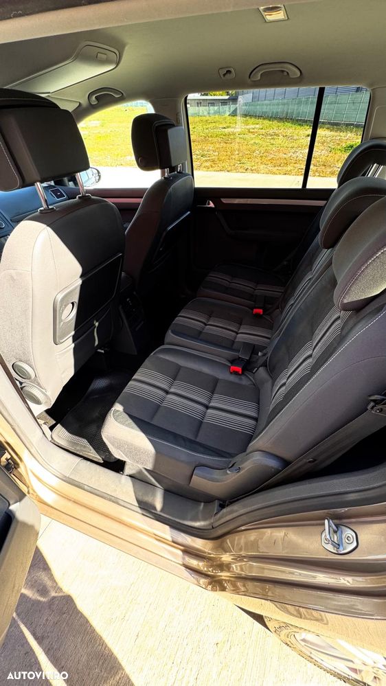 Volkswagen Touran 1.4 TSI DSG MATCH - 13