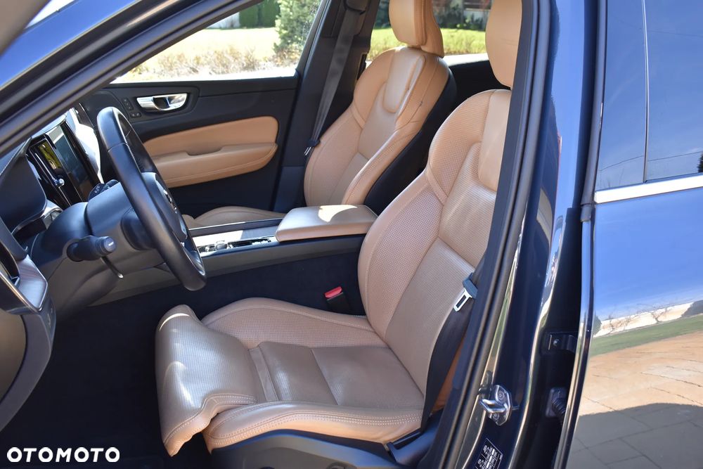 Volvo XC 60 B5 D AWD Inscription - 13