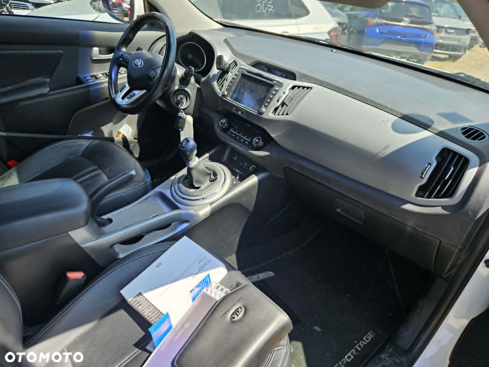 Kia Sportage 1.7 CRDI 2WD Dream-Team Edition - 18