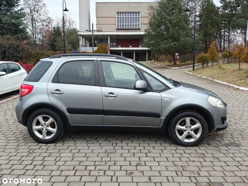 Suzuki SX4 1.9 DDiS DPF 4x2 Comfort - 2