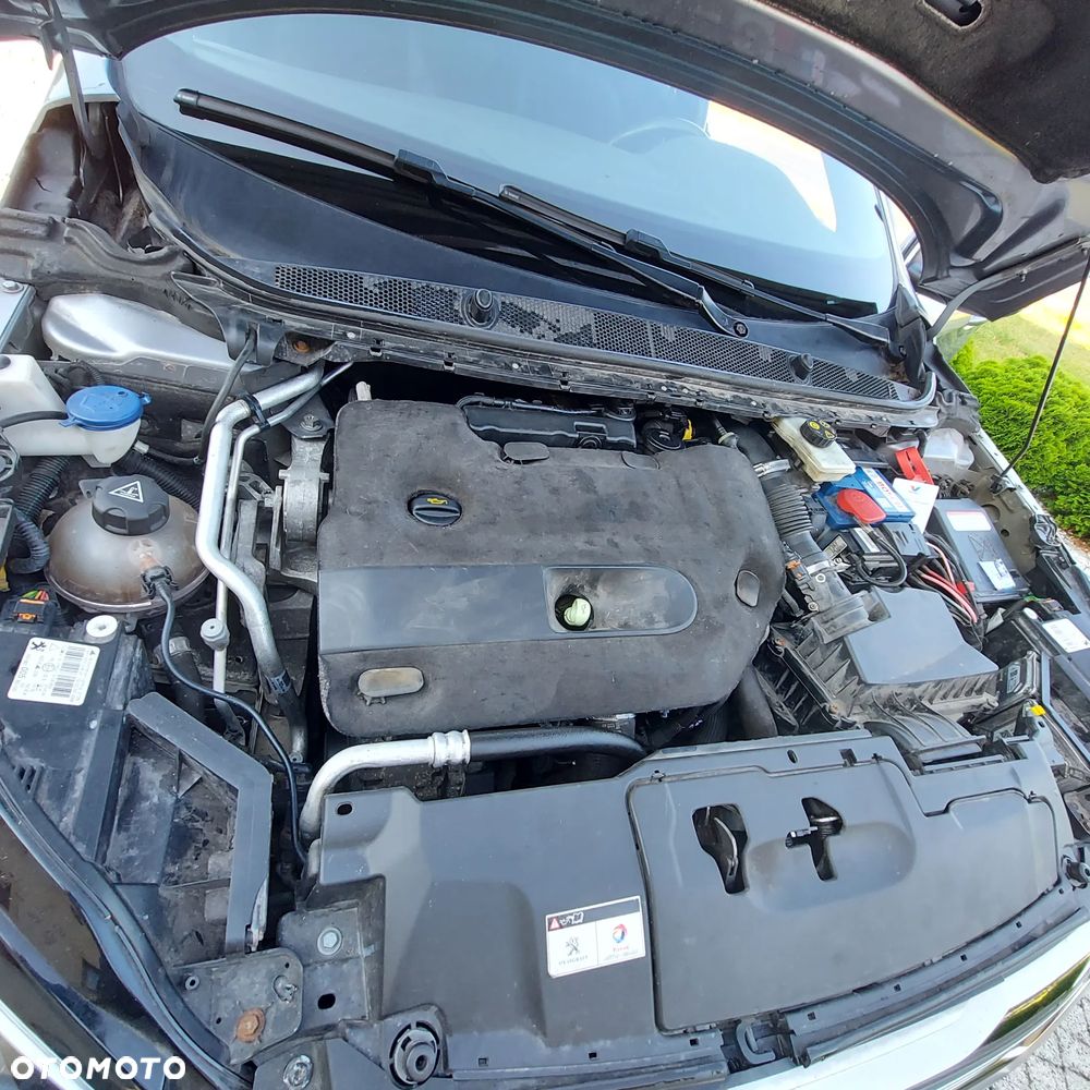 Peugeot 308 BlueHDi FAP 180 EAT8 Stop & Start GT - 26