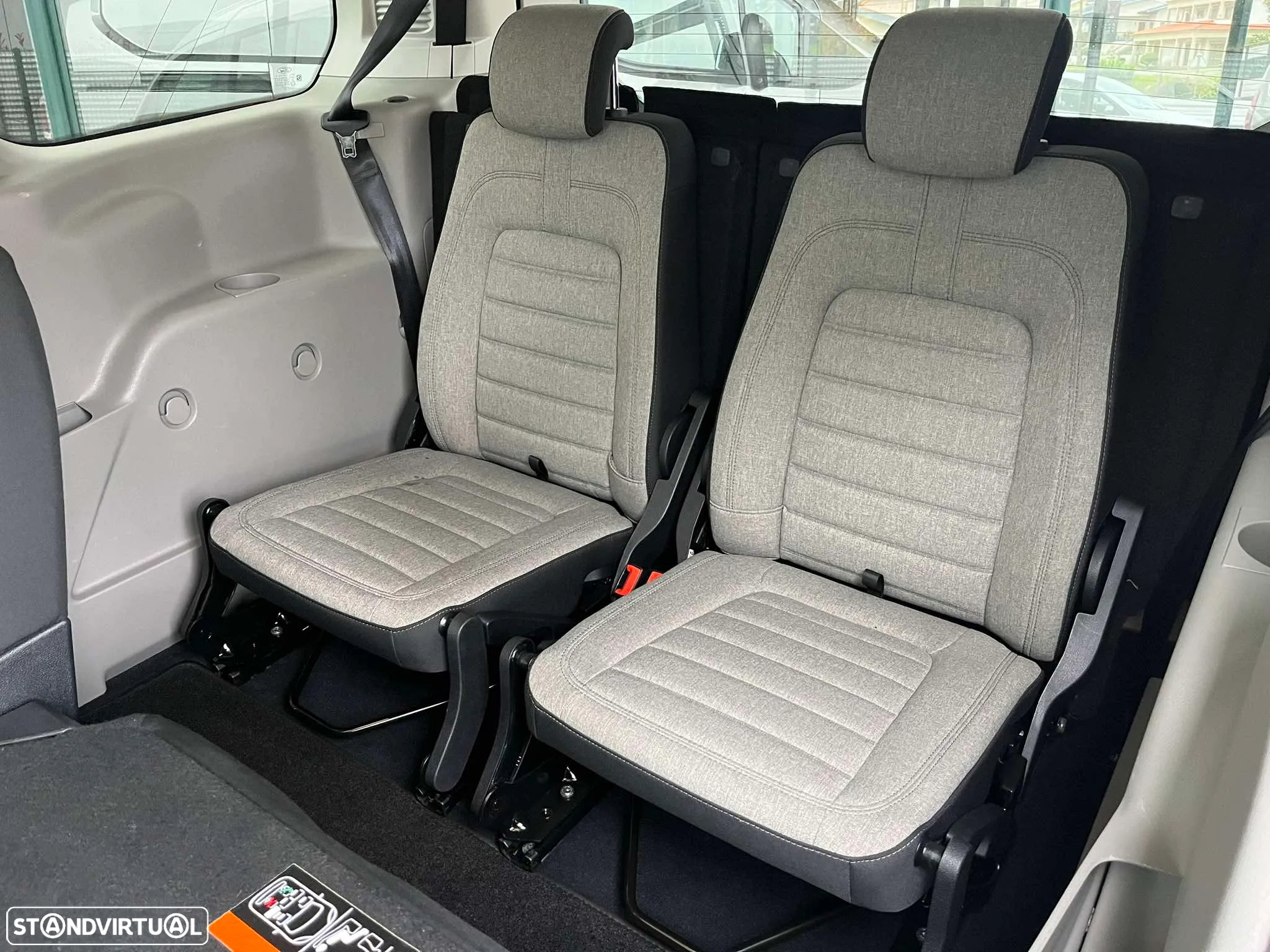 Ford Tourneo Connect Grand 1.5 TDCi Titanium - 43