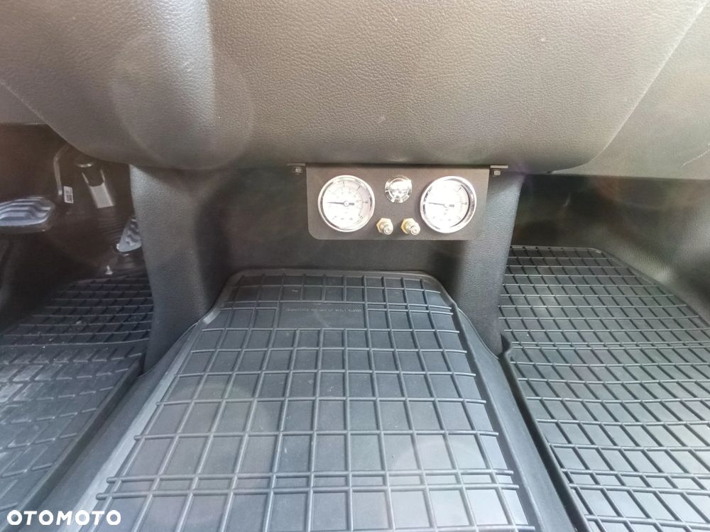 Benimar Tessoro T468 Ford - 19