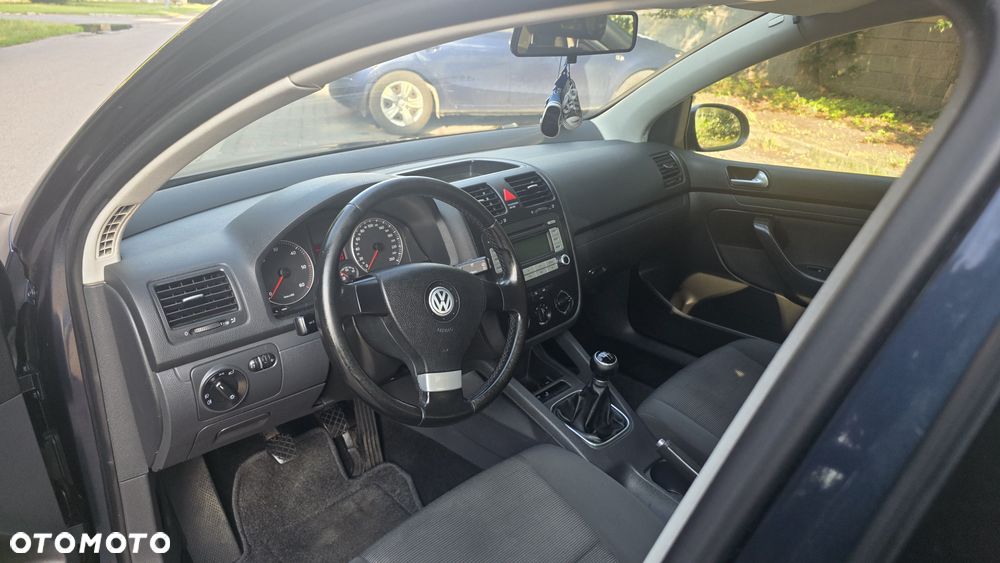 Volkswagen Golf - 10