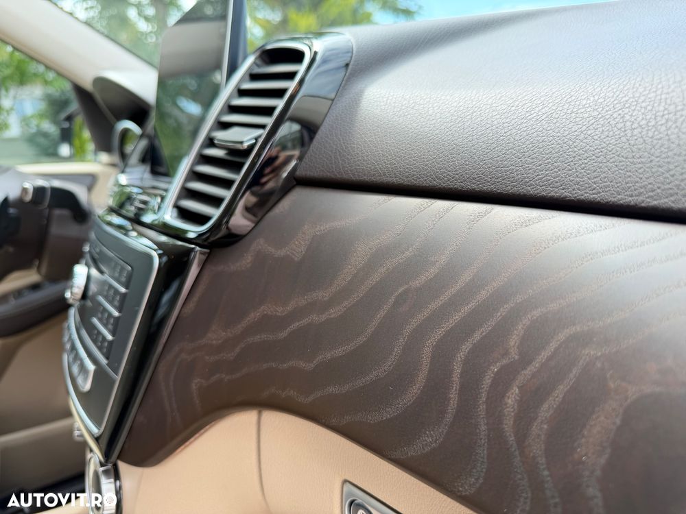 Mercedes-Benz GLE 350 d 4MATIC - 38