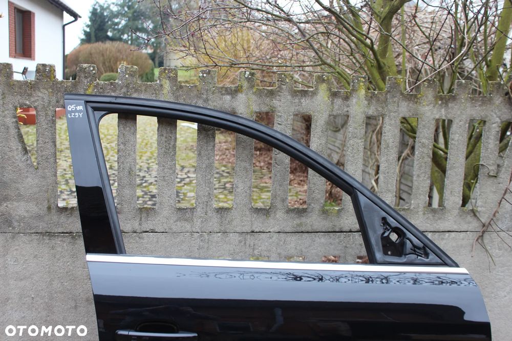 DRZWI PRZEDNIE PRAWE AUDI Q5 8R LZ9Y 2014 - 17