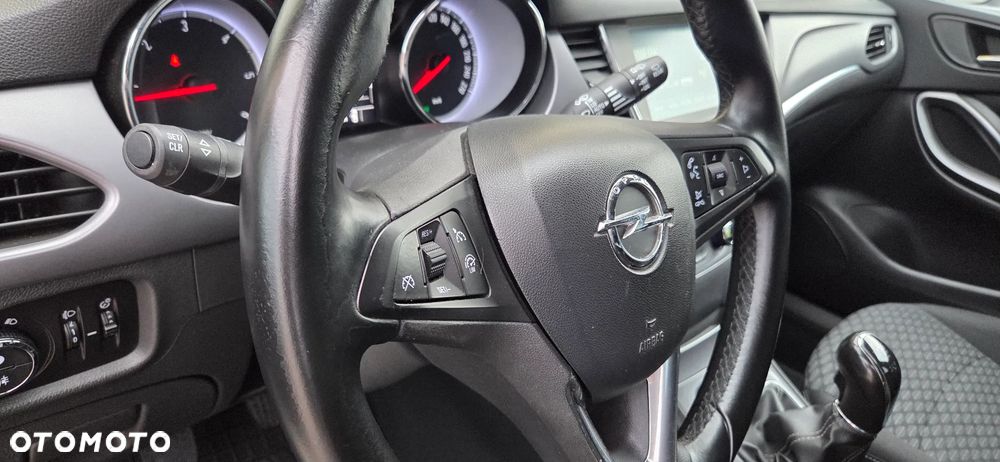 Opel Astra 1.6 CDTI Essentia - 30