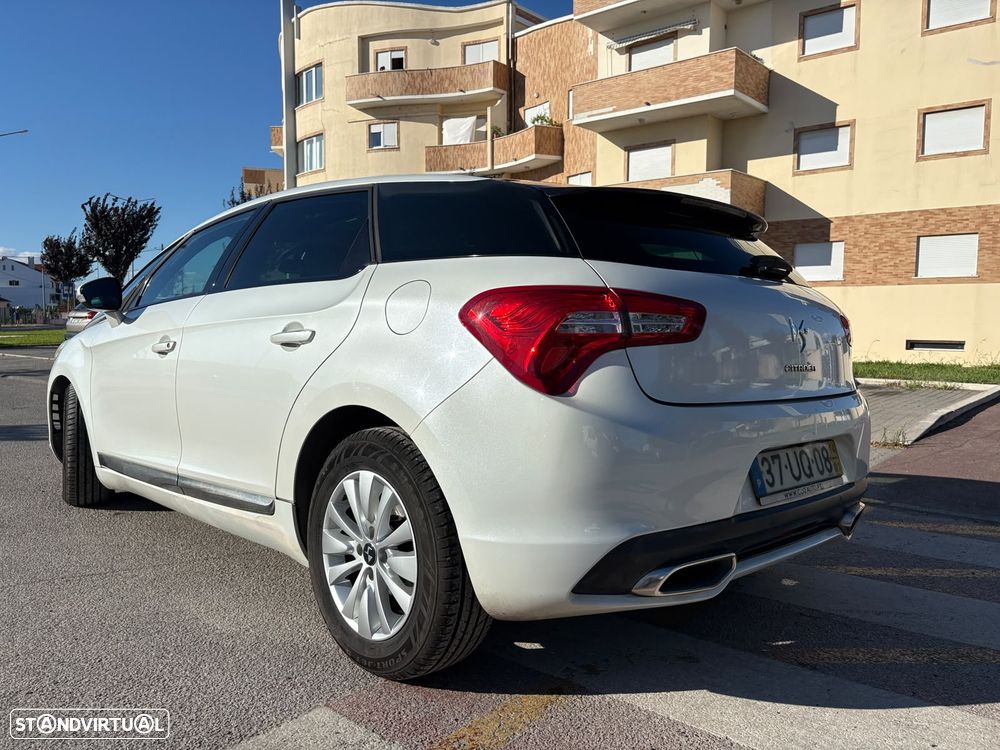 Citroën DS5 e-HDi 110 EGS6 SoChic - 4