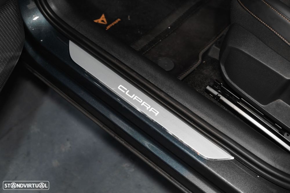 Cupra Formentor 1.4 e-Hybrid DSG VZ - 28