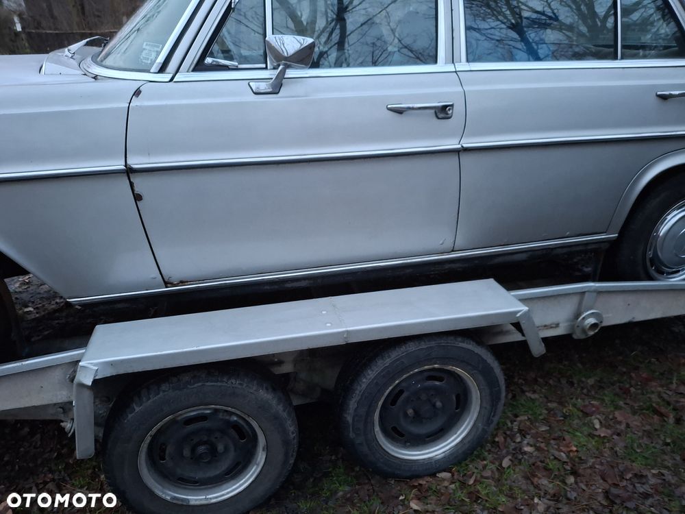 Mercedes-Benz 280 - 13