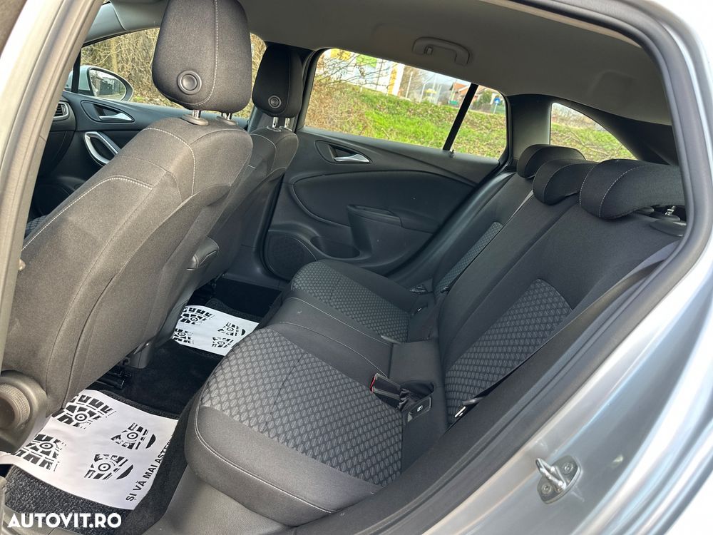 Opel Astra 1.6 D Start/Stop 120 Jahre - 12