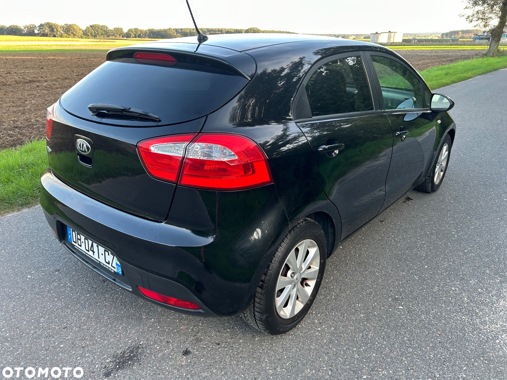 Kia Rio - 4