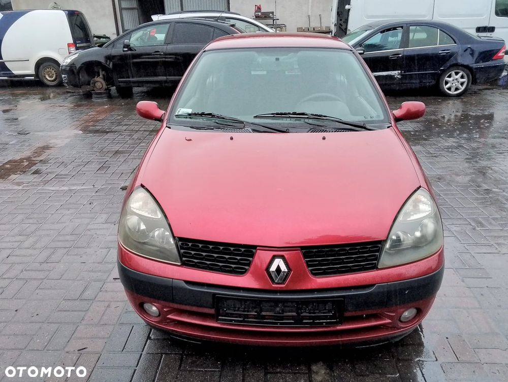 Renault Clio II (01-03r.) 1.2 B 58KM. Silnik D7F 710 Skrzynia  JB1514 lakier NV713/ NV 713.Cały na części. GWARANCJA !!! Przód Tył Zestaw Komplet Drzwi Klapa Zderzak Błotnik Maska Grill Atrapa Szyba Pas Lampa Lusterko Boczki Fotel Kanapa Kokpit Deska Rozdzielcza Przełącznik Włącznik Sterownik Przewody Wiązka Instalacja Moduł Komputer Czujnik Listwa Pompa Alternator Wtryski Głowica Rozrusznik Kompresor Sprzęgło Dwumas Silnik Skrzynia ABS Klimatyzacji Paliwa Wspomagania Kolektor Turbina Przepustnica Zawór Chłodnica Koło Hak Belka Sanki Zawieszenie Mcpherson Półoś Amortyzator Wydech Tłumik Zacisk Most - 2