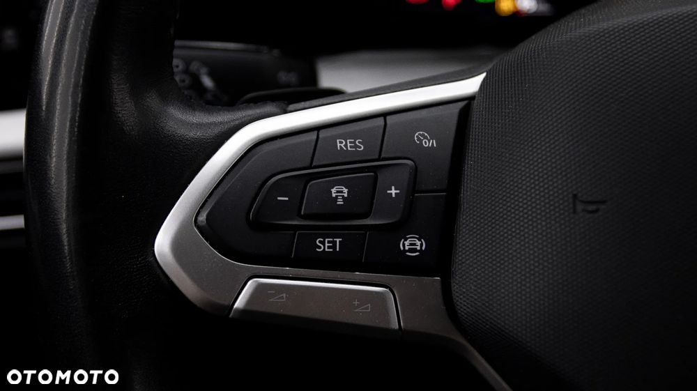 Volkswagen Golf Variant 1.5 eTSI EVO Life DSG - 15