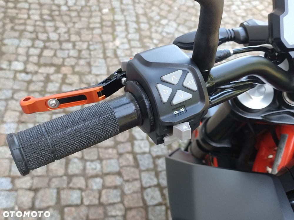 KTM Duke 125 - 29