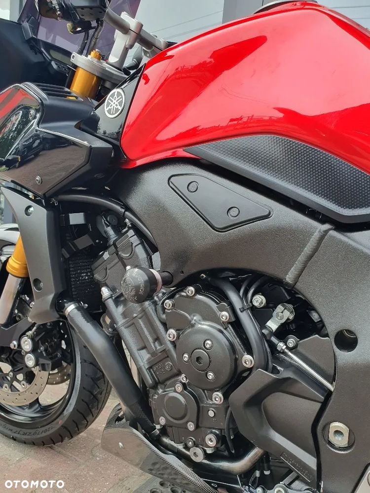 Yamaha FZ - 17