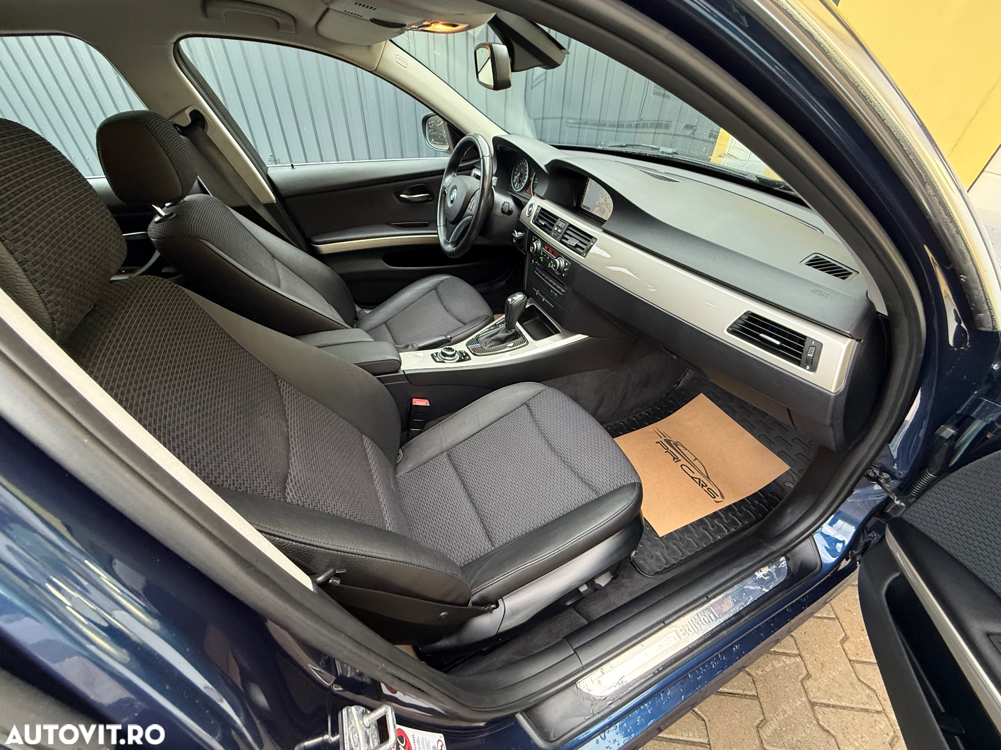 BMW Seria 3 320d Touring xDrive Aut. - 9