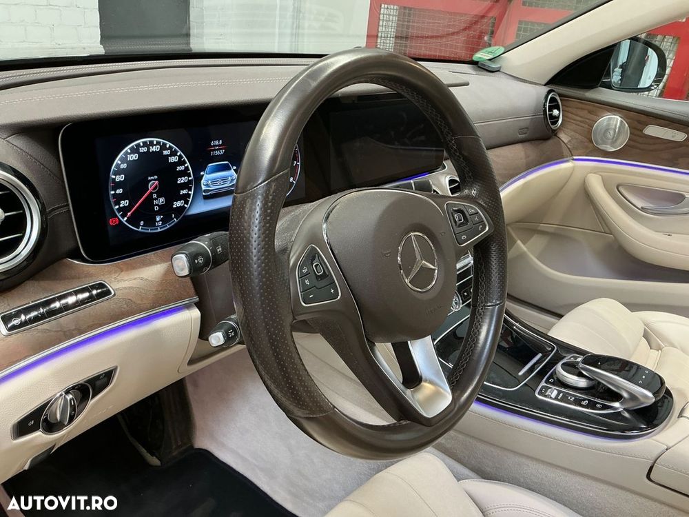 Mercedes-Benz E 200 4MATIC 9G-TRONIC Exclusive - 9