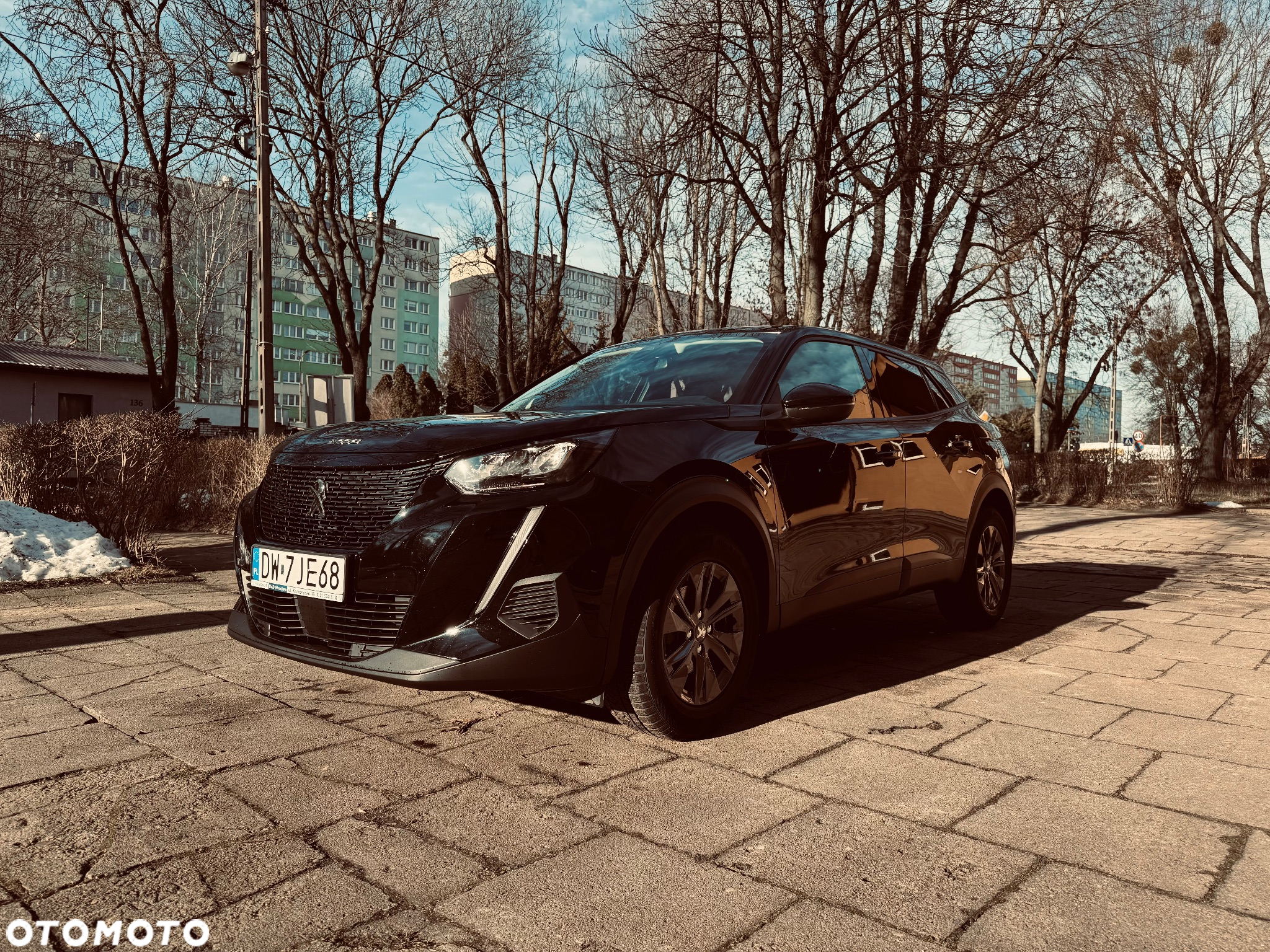 Peugeot 2008 1.2 Pure Tech GPF Signature S&S - 3