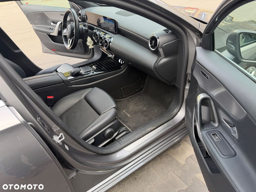 Mercedes-Benz Klasa A 200 Progressive 7G-DCT - 12