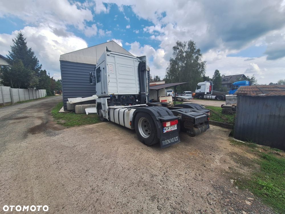 Renault MAGNUM - 2