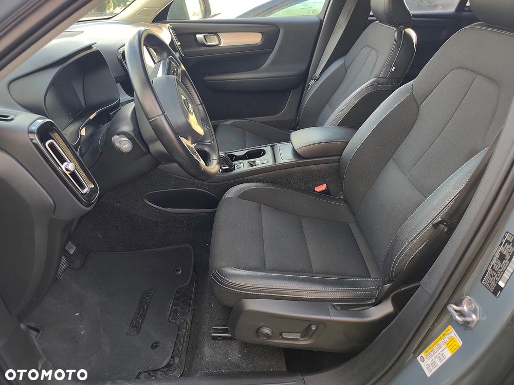 Volvo XC 40 T5 AWD Geartronic Momentum Pro - 10