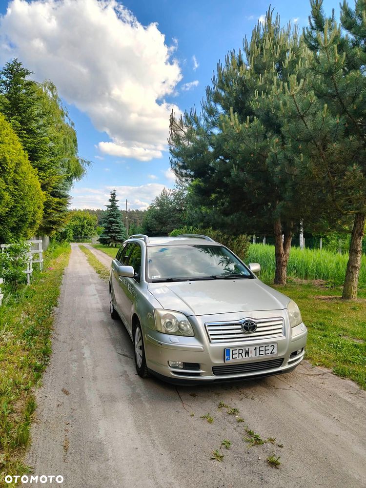 Toyota Avensis 1.8 VVT-i Combi - 1