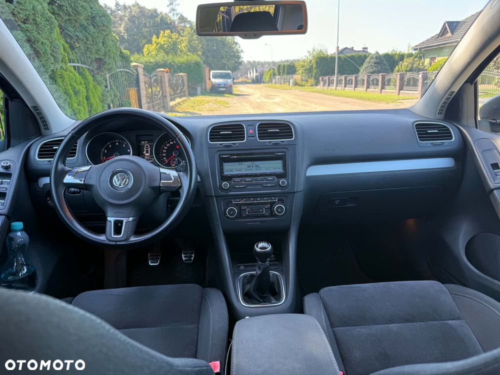 Volkswagen Golf - 8