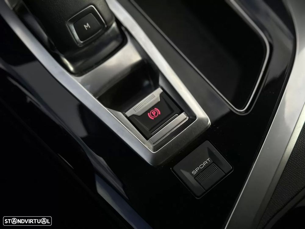 Peugeot 3008 PureTech 130 Stop & Start GPF EAT8 Allure - 22