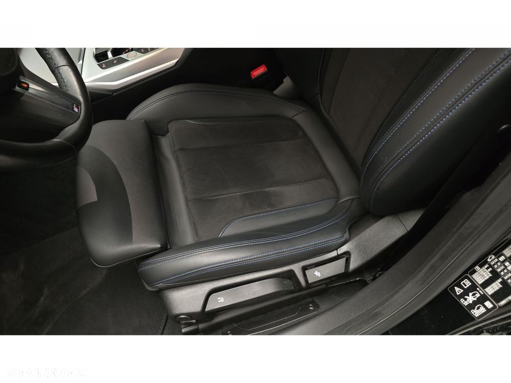 BMW Seria 3 320d xDrive mHEV M Sport - 19