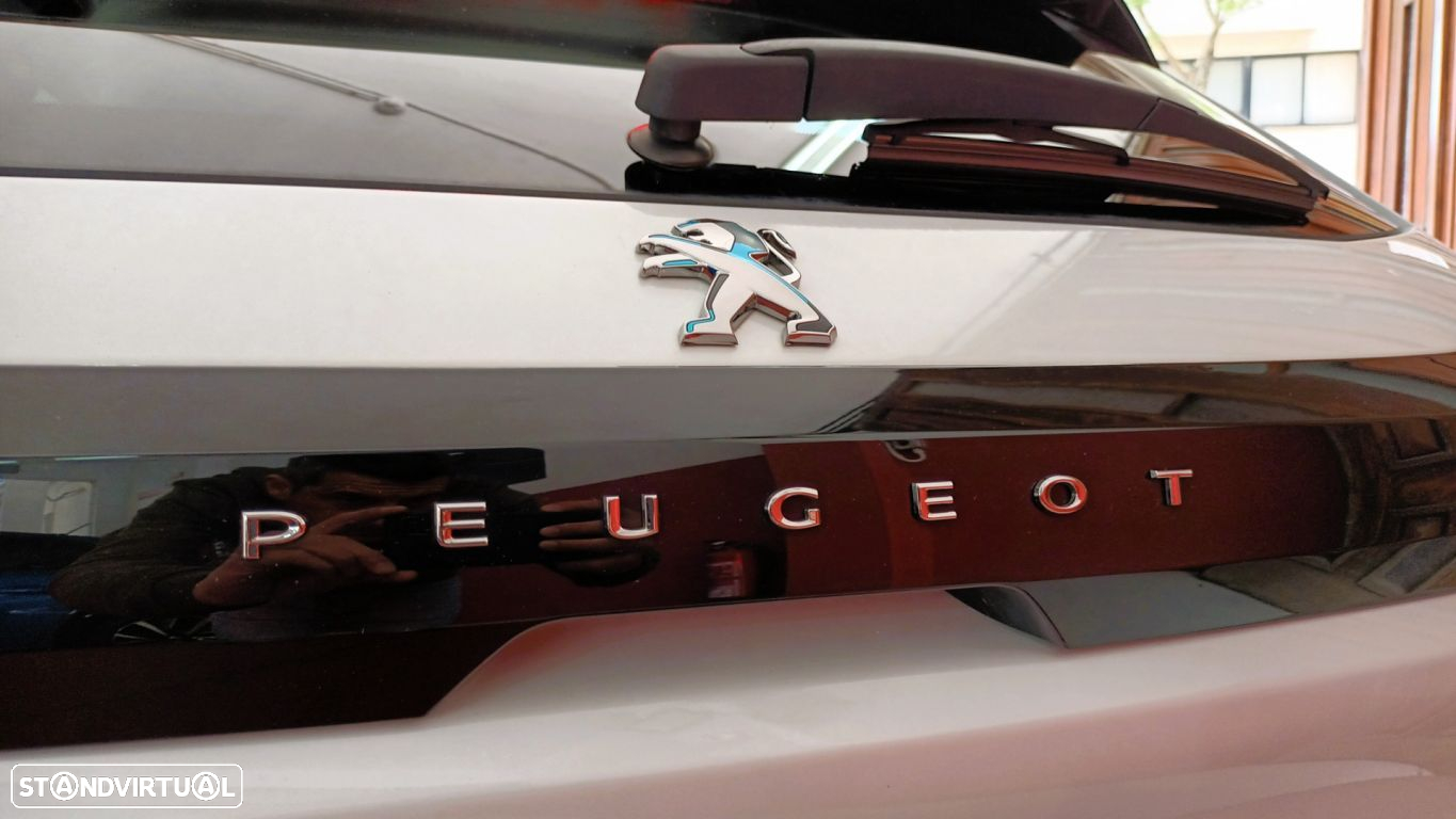 Peugeot e-208 Allure Pack - 10