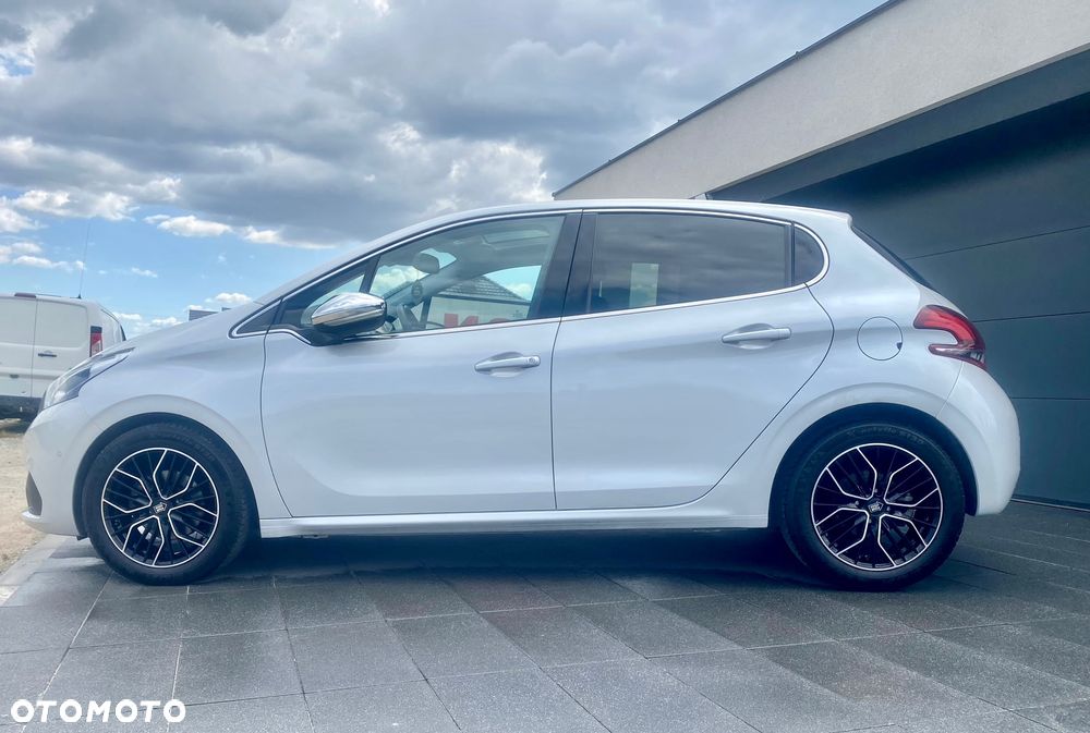Peugeot 208 PureTech 110 Stop & Start EAT6 Allure - 5