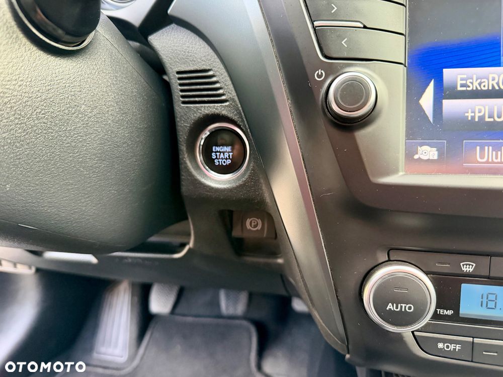 Toyota Avensis Touring Sports 1.8 Edition S+ - 24