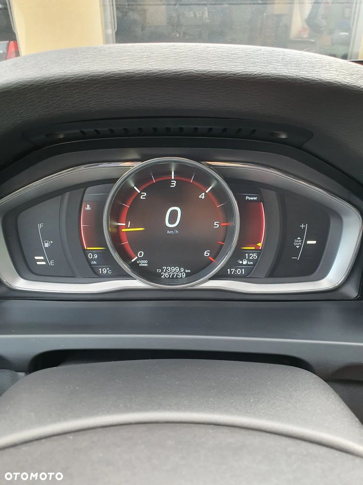Volvo V60 D4 Drive-E R-Design Summum - 10
