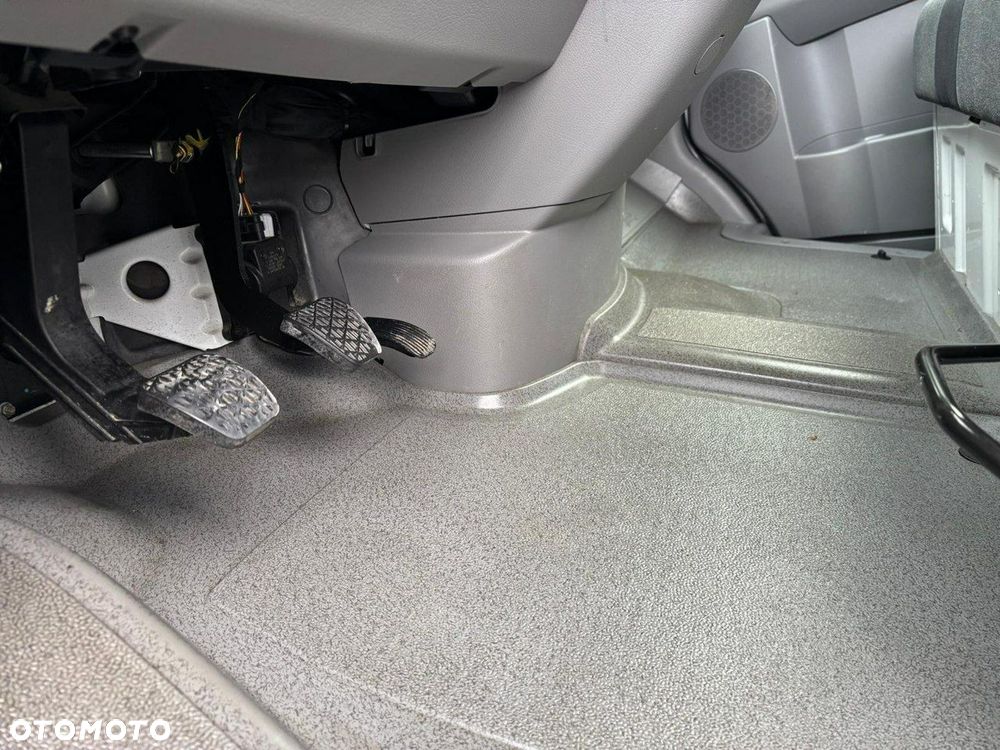 Volkswagen Crafter - 22