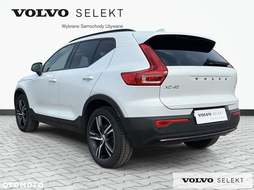 Volvo XC 40 B4 B DKG Ultra Dark - 8
