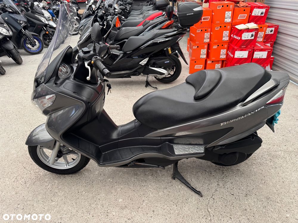 Suzuki Burgman - 4