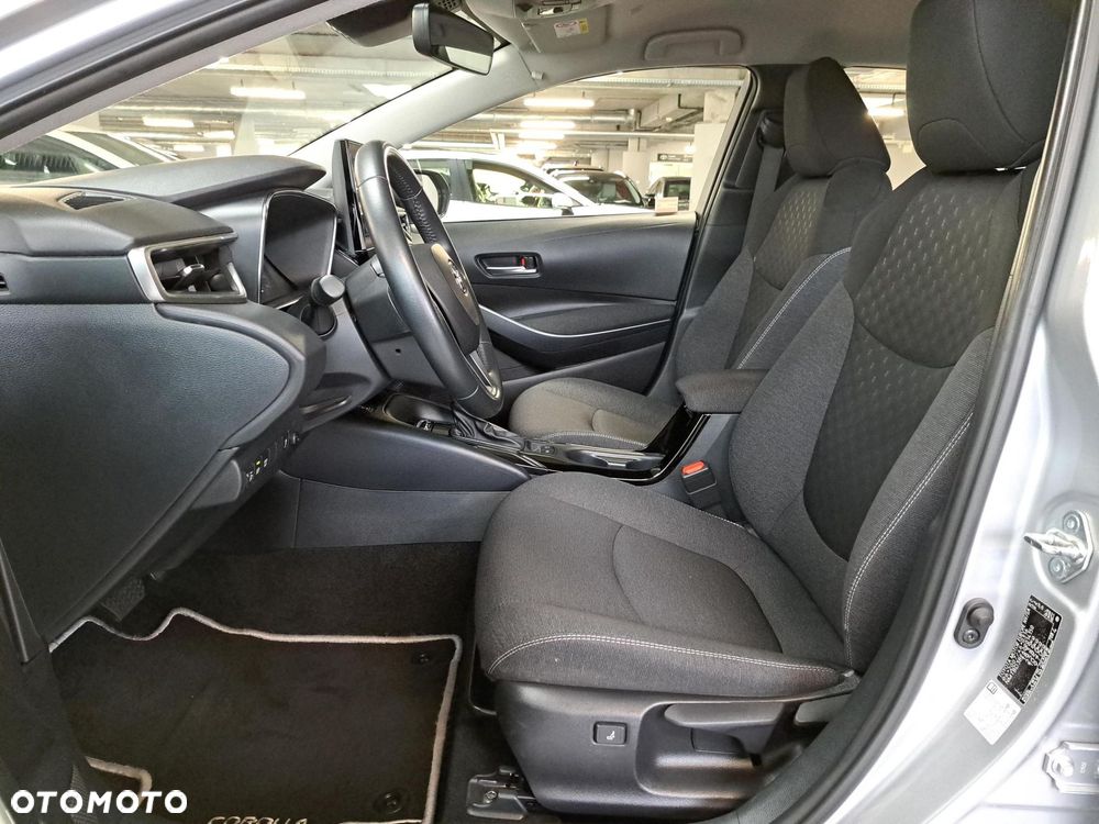 Toyota Corolla 1.8 Hybrid Comfort - 27