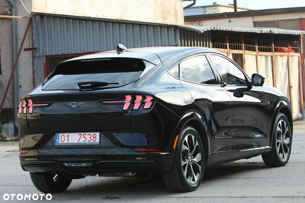 Ford Mustang Mach-E - 11