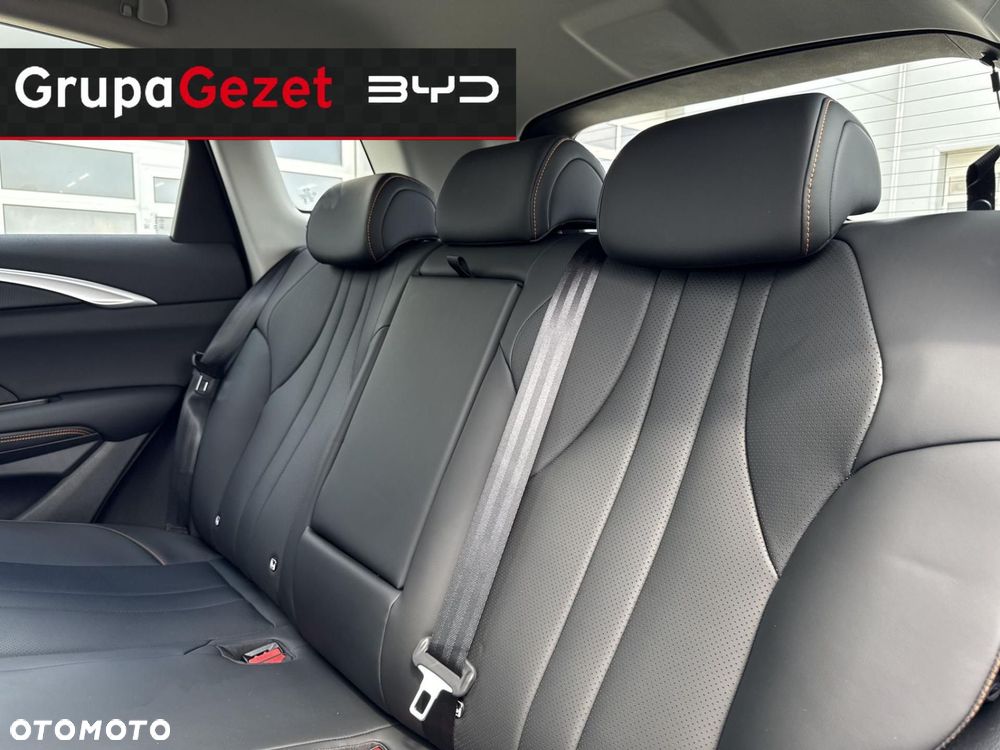 BYD Sealion 5 - 16