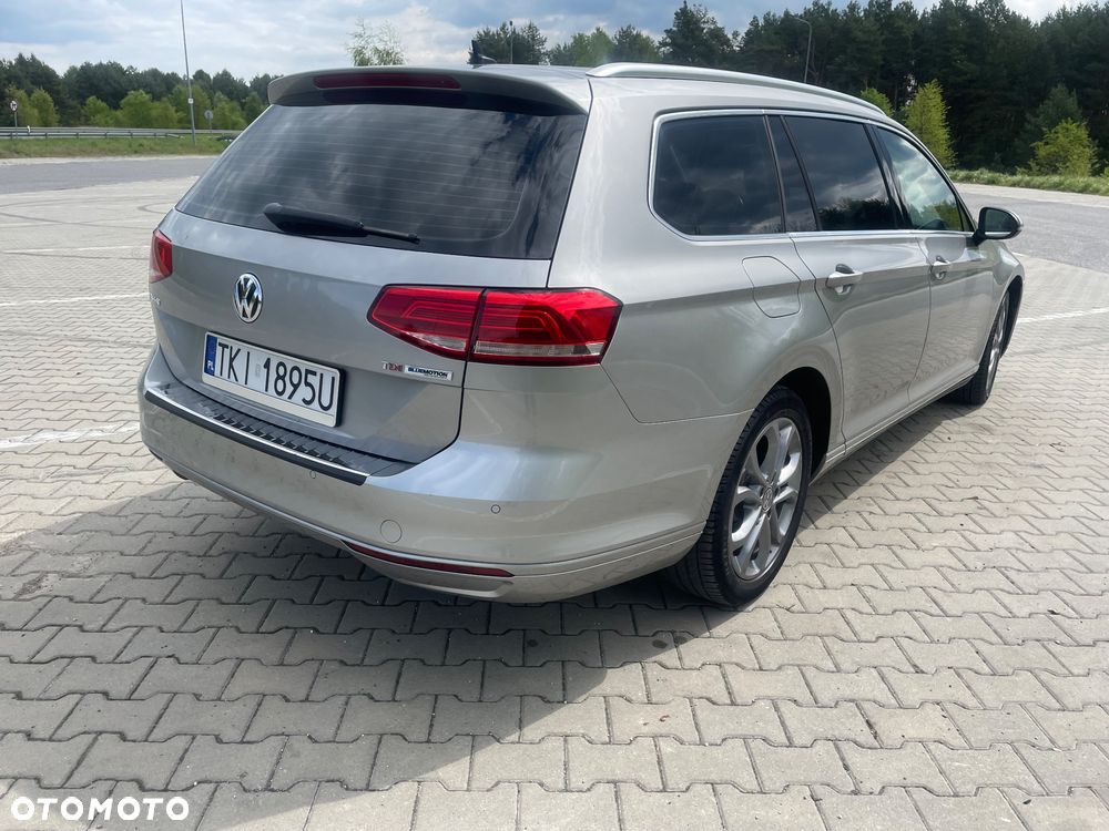 Volkswagen Passat - 12