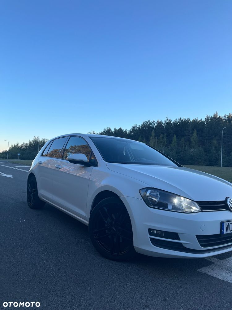 Volkswagen Golf 1.6 TDI BlueMotion Comfortline - 21