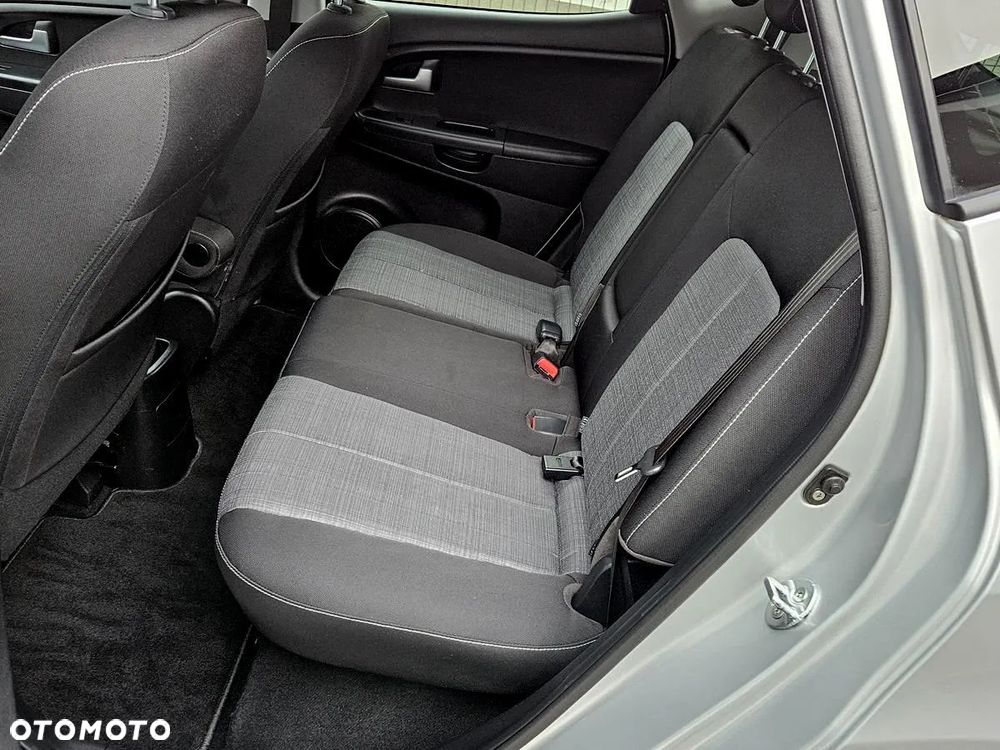 Kia Venga 1.6 CVVT Automatik Dream-Team Edition - 24